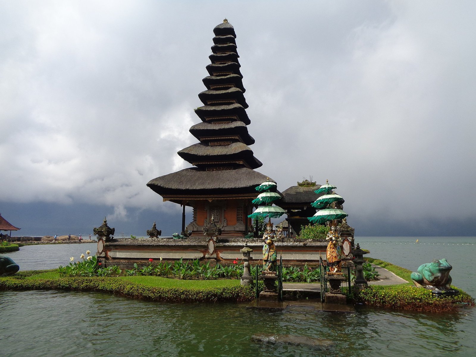 Ulun Danu temple, Bali